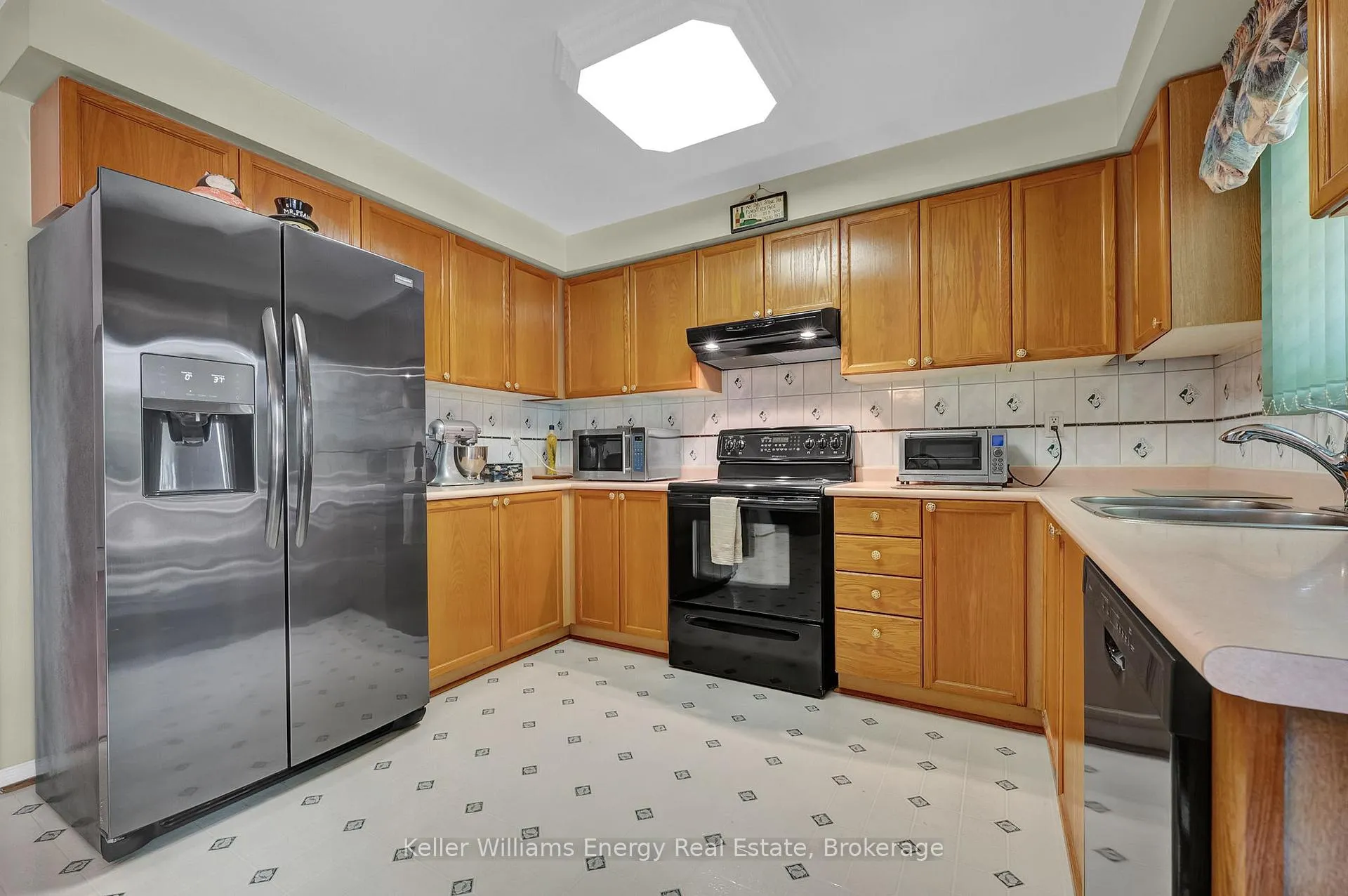 Photo 17 of 1182 Thimbleberry Circle, Oshawa, Eastdale — HOMEH
