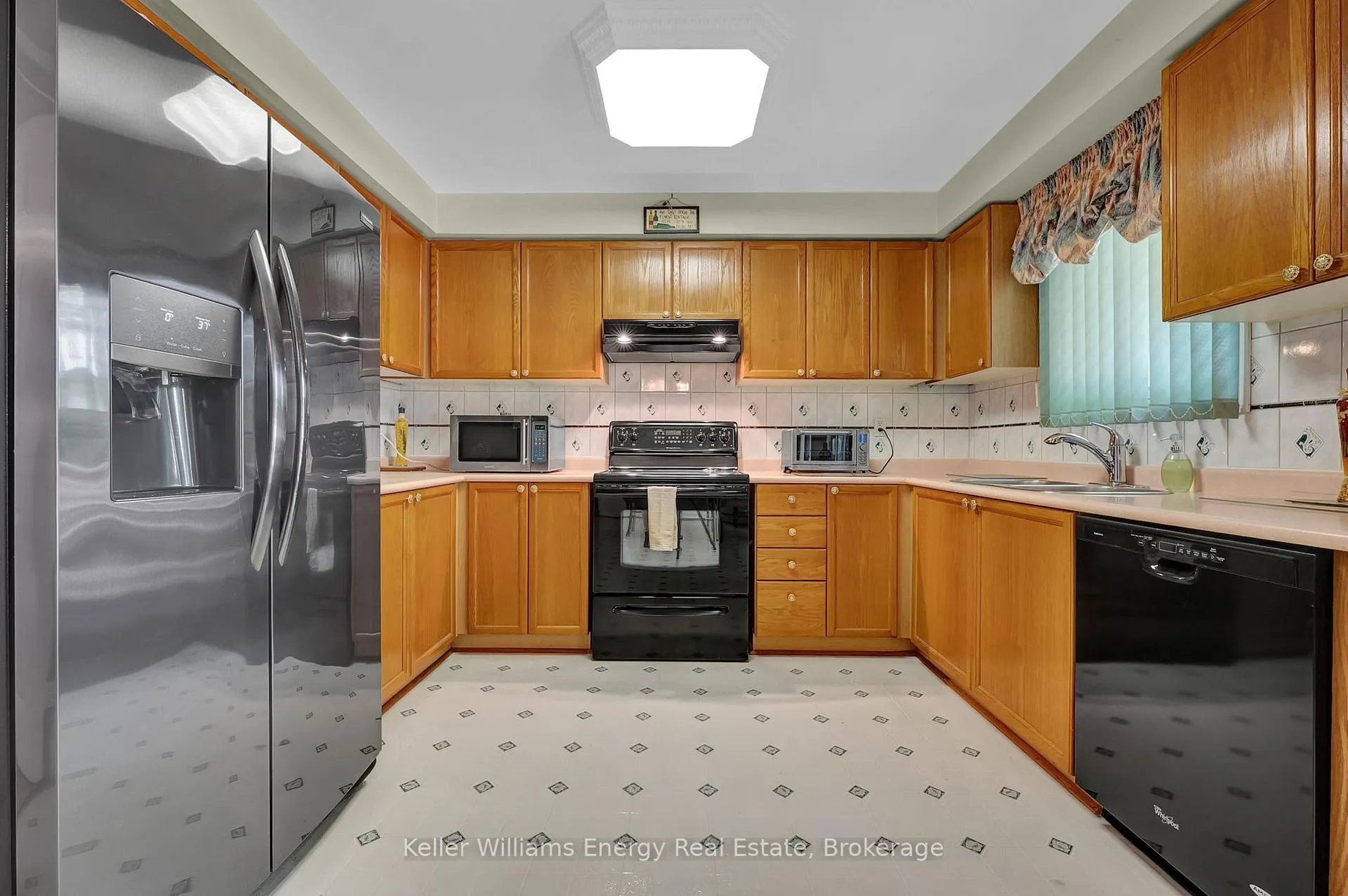 Photo 18 of 1182 Thimbleberry Circle, Oshawa, Eastdale — HOMEH