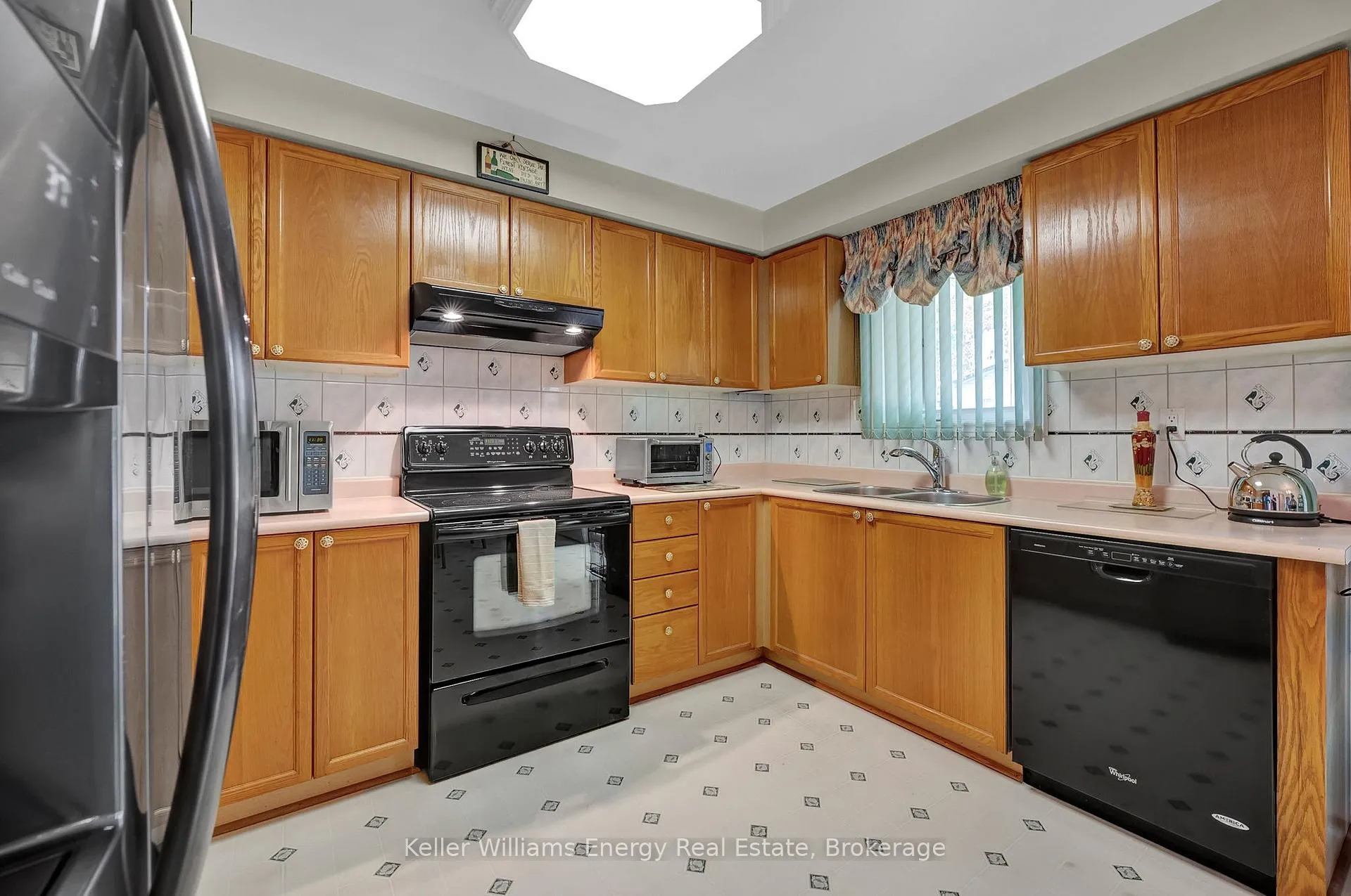 Photo 19 of 1182 Thimbleberry Circle, Oshawa, Eastdale — HOMEH