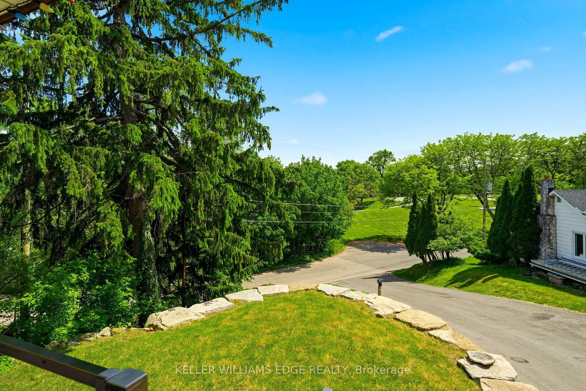 Photo 4 of 52 Parkside Avenue, Hamilton, Dundas — HOMEH