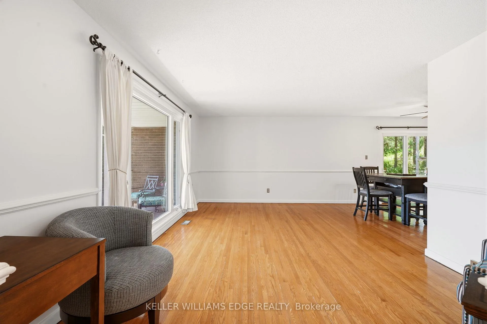 Photo 10 of 52 Parkside Avenue, Hamilton, Dundas — HOMEH