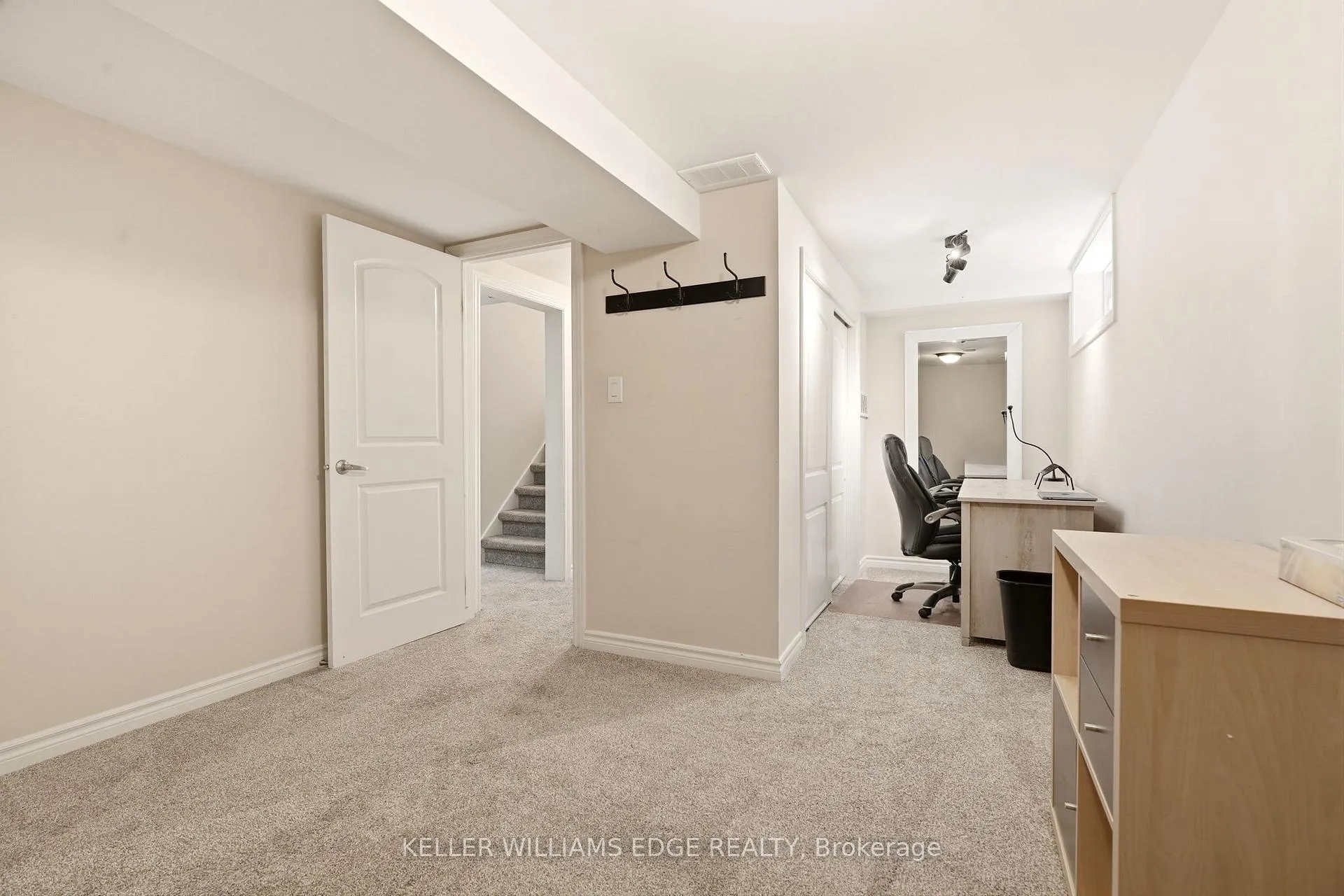 Photo 25 of 52 Parkside Avenue, Hamilton, Dundas — HOMEH