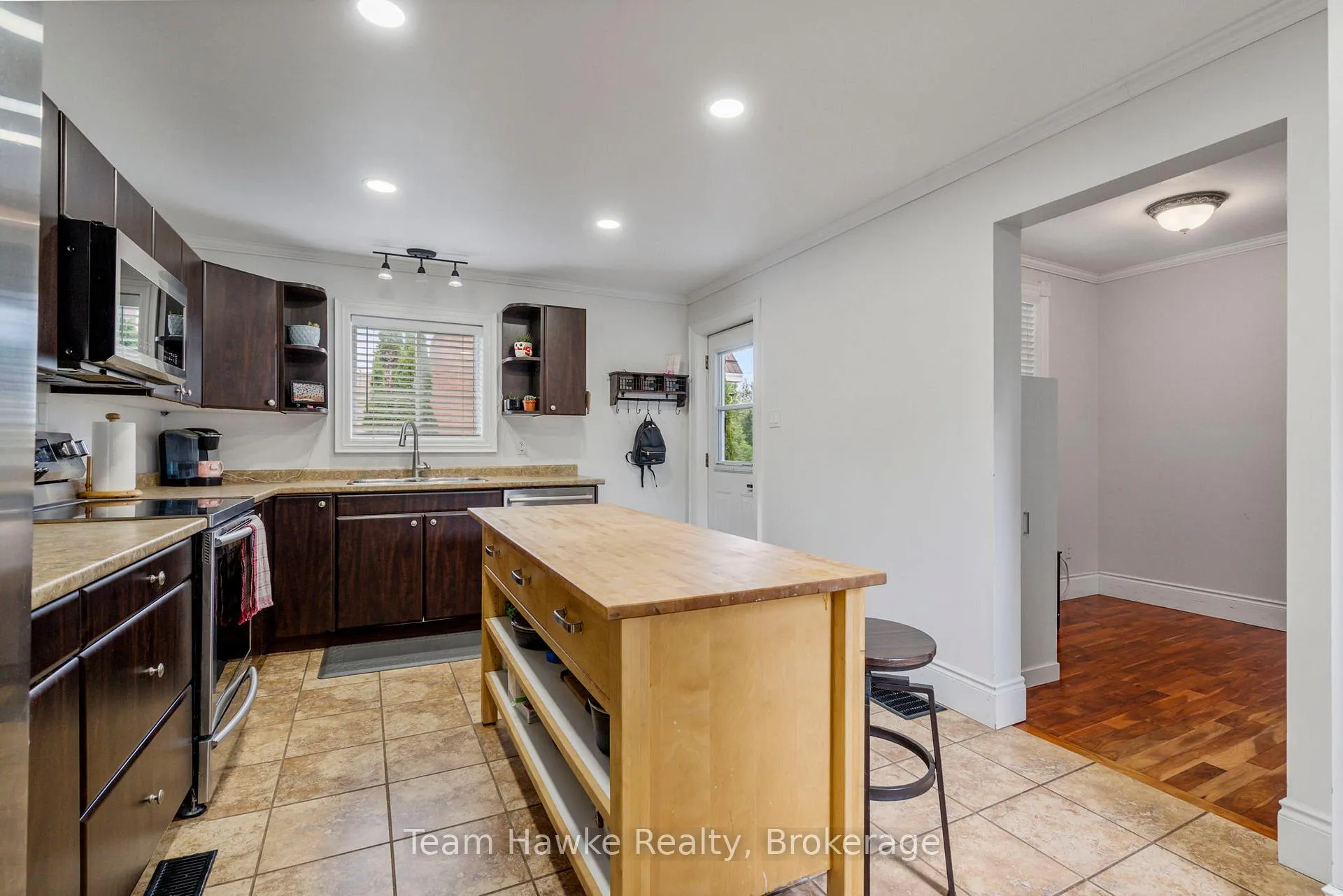 Photo 10 of 58 Fourth Street, Midland — HOMEH