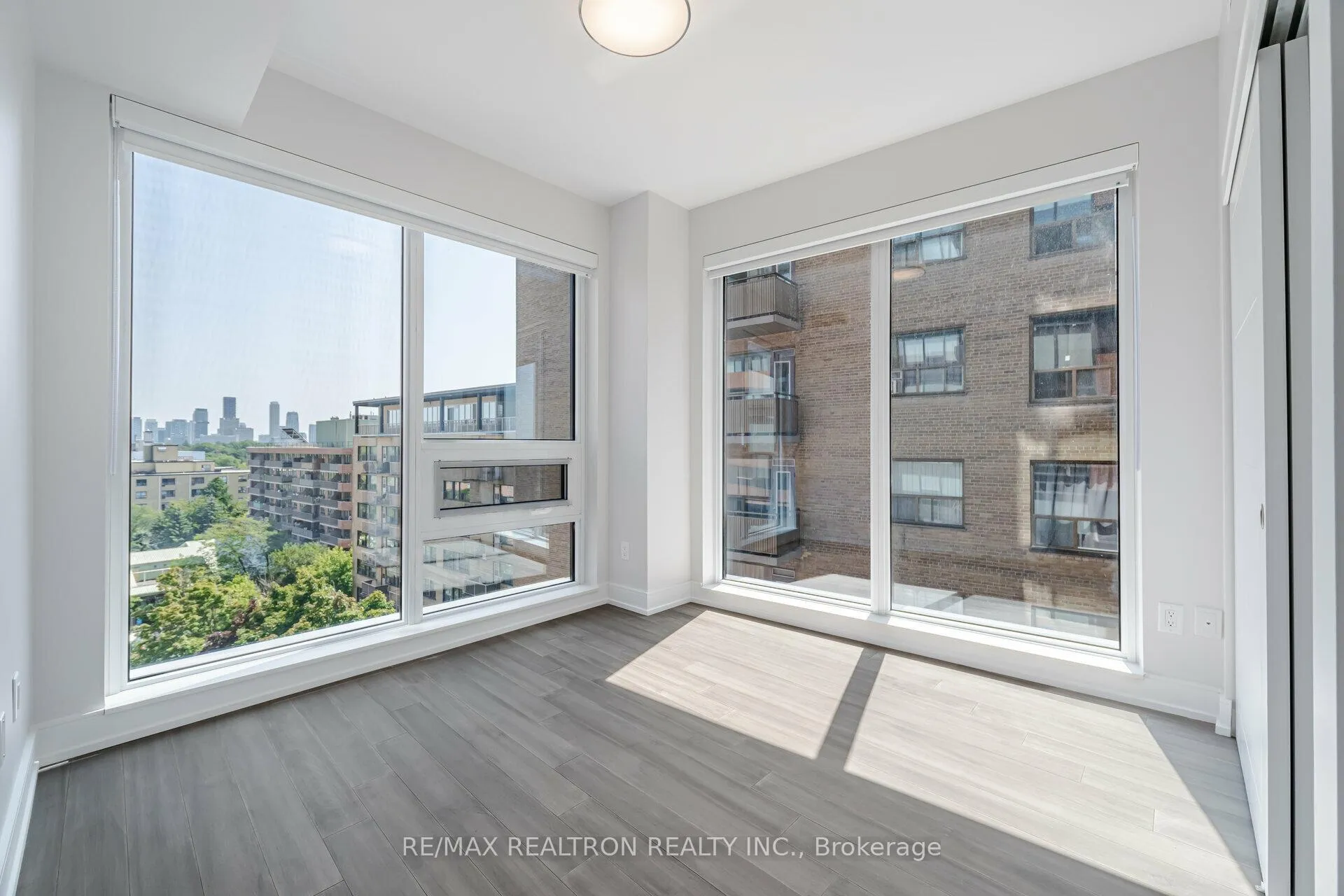 Photo 10 of Unit 703, 2525 Bathurst Street, Toronto, Forest Hill North — HOMEH