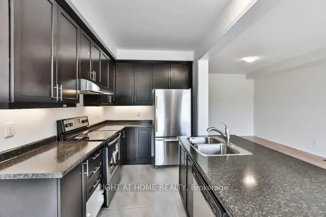 Photo 7 of 4 Blackpool Lane, East Gwillimbury, Queensville — HOMEH