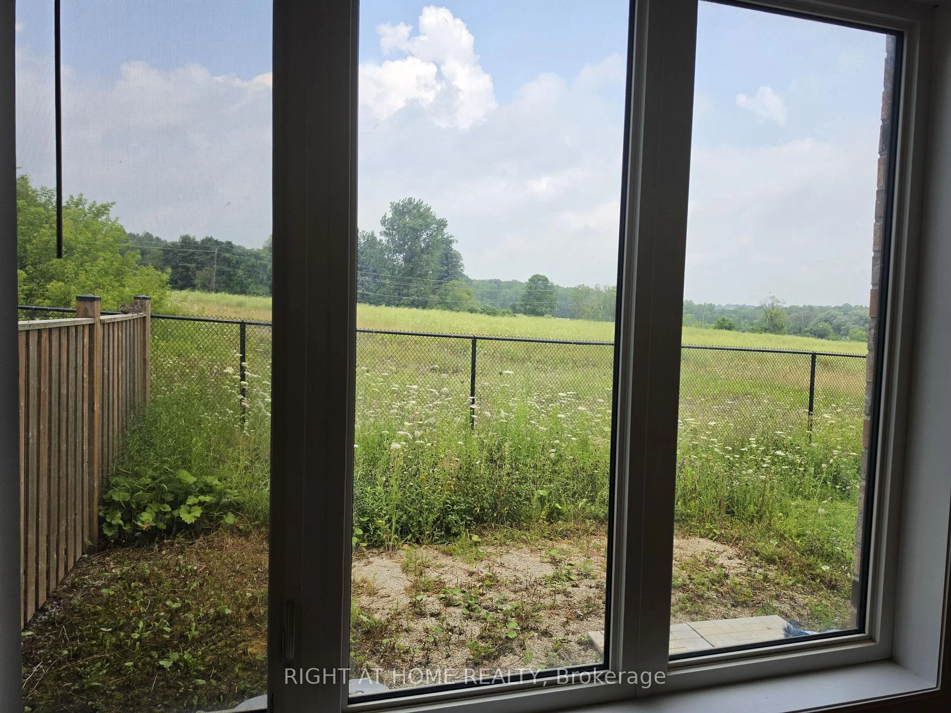 Photo 40 of 4 Blackpool Lane, East Gwillimbury, Queensville — HOMEH