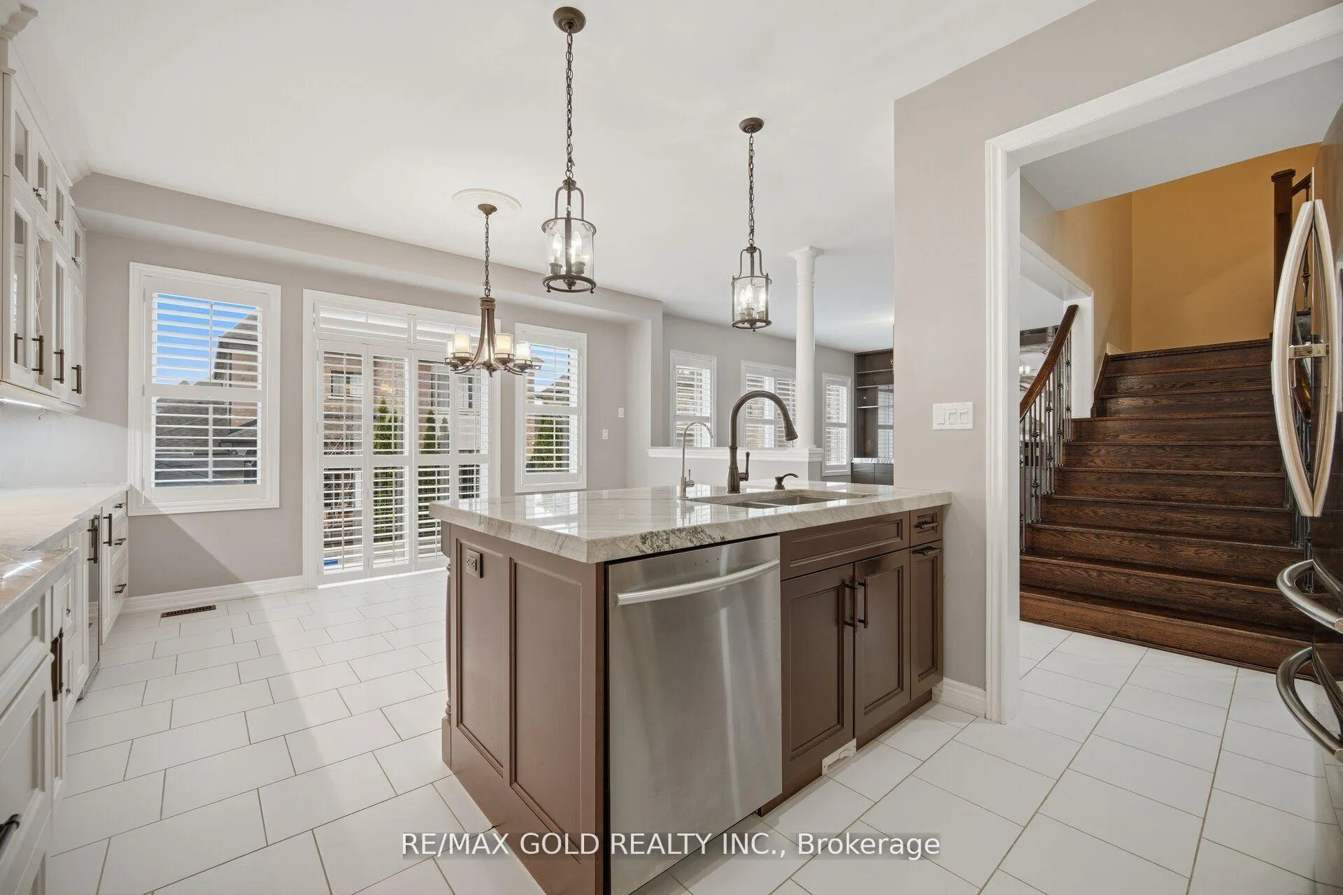 Photo 9 of 53 Martin Byrne Drive, Brampton, Toronto Gore Rural Estate — HOMEH