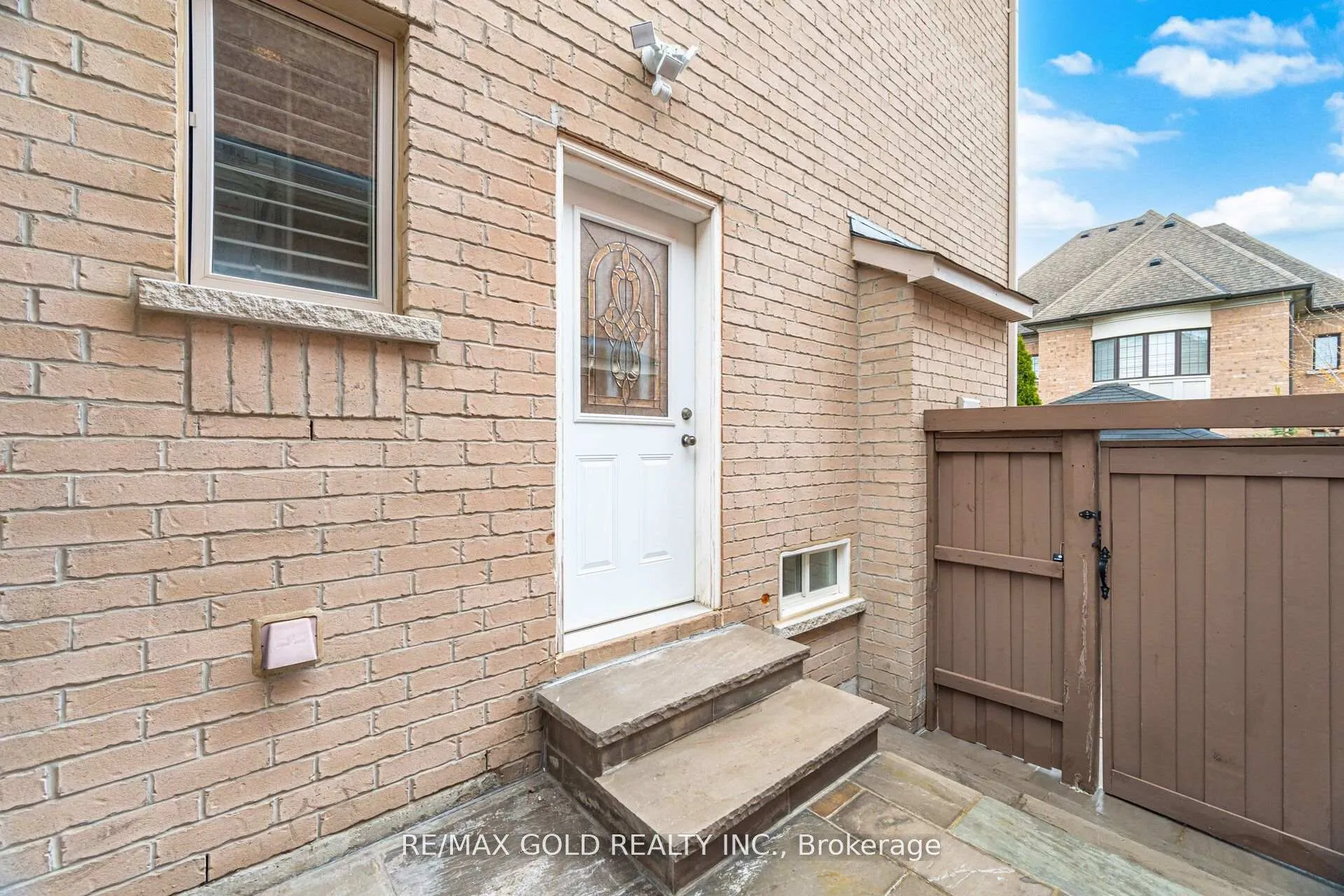 Photo 29 of 53 Martin Byrne Drive, Brampton, Toronto Gore Rural Estate — HOMEH