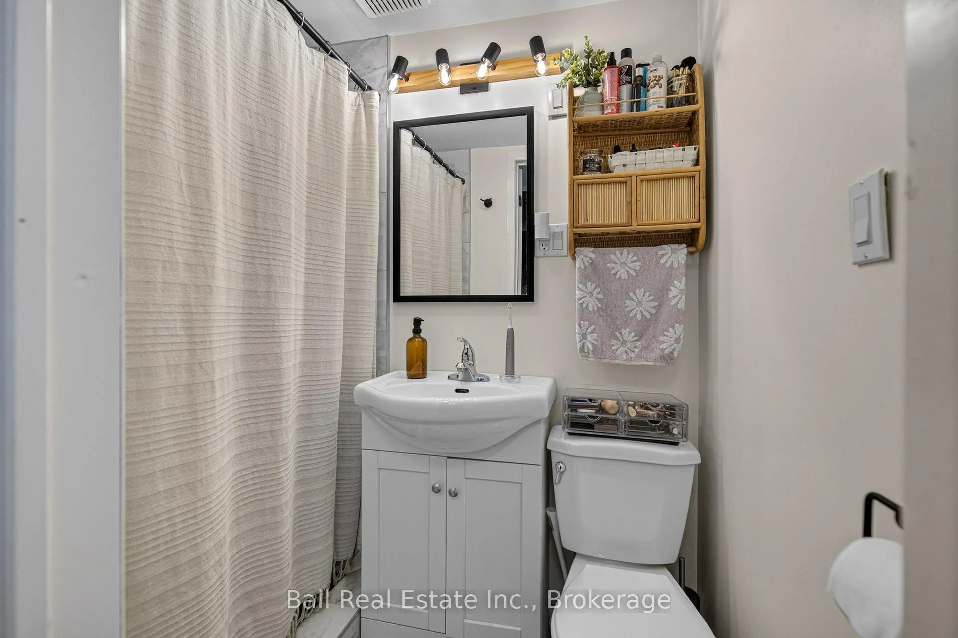 Photo 26 of 5 Chippewa Avenue, Selwyn — HOMEH