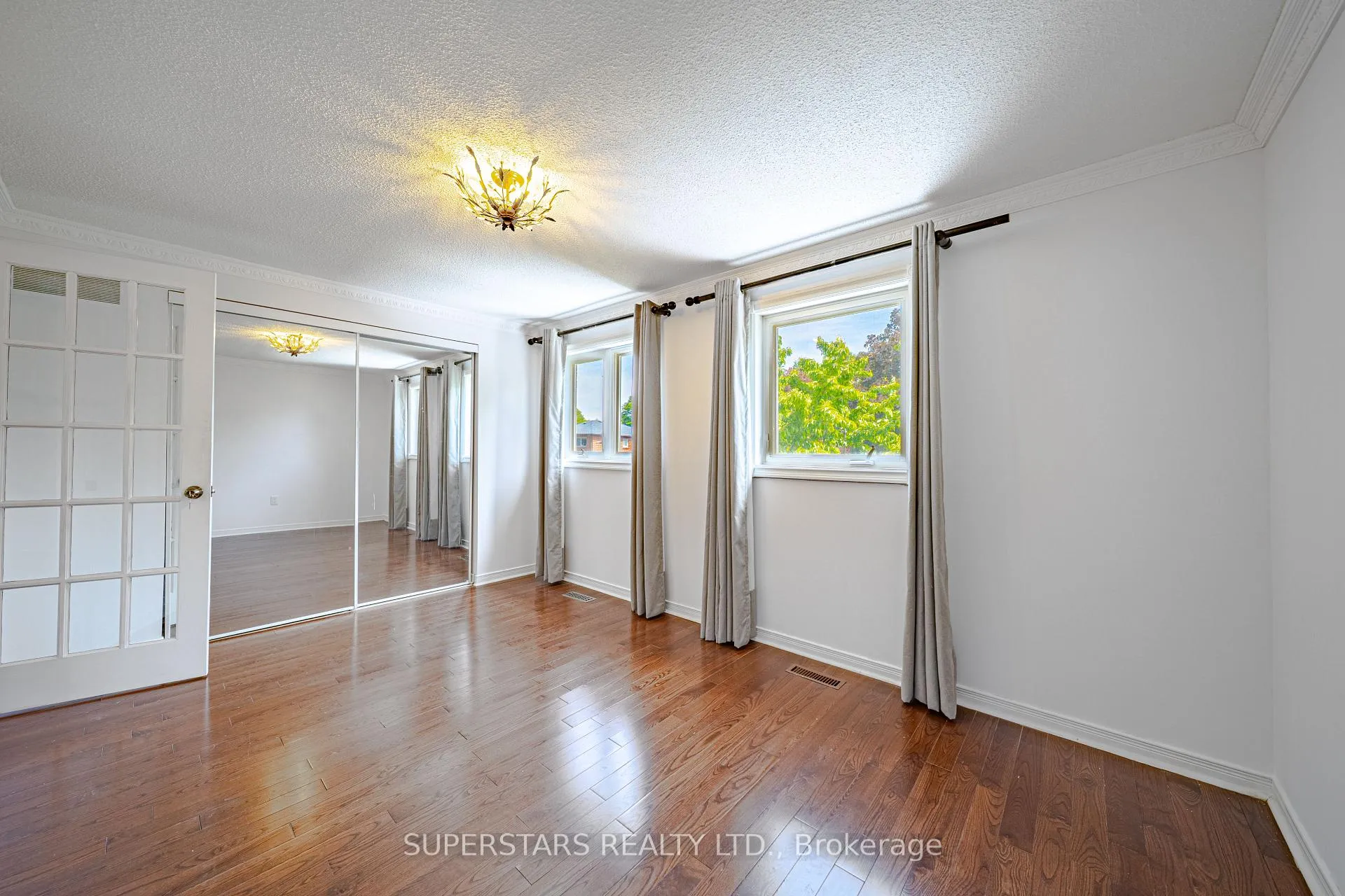 Photo 6 of 14 Marlow Crescent, Markham, Markville — HOMEH