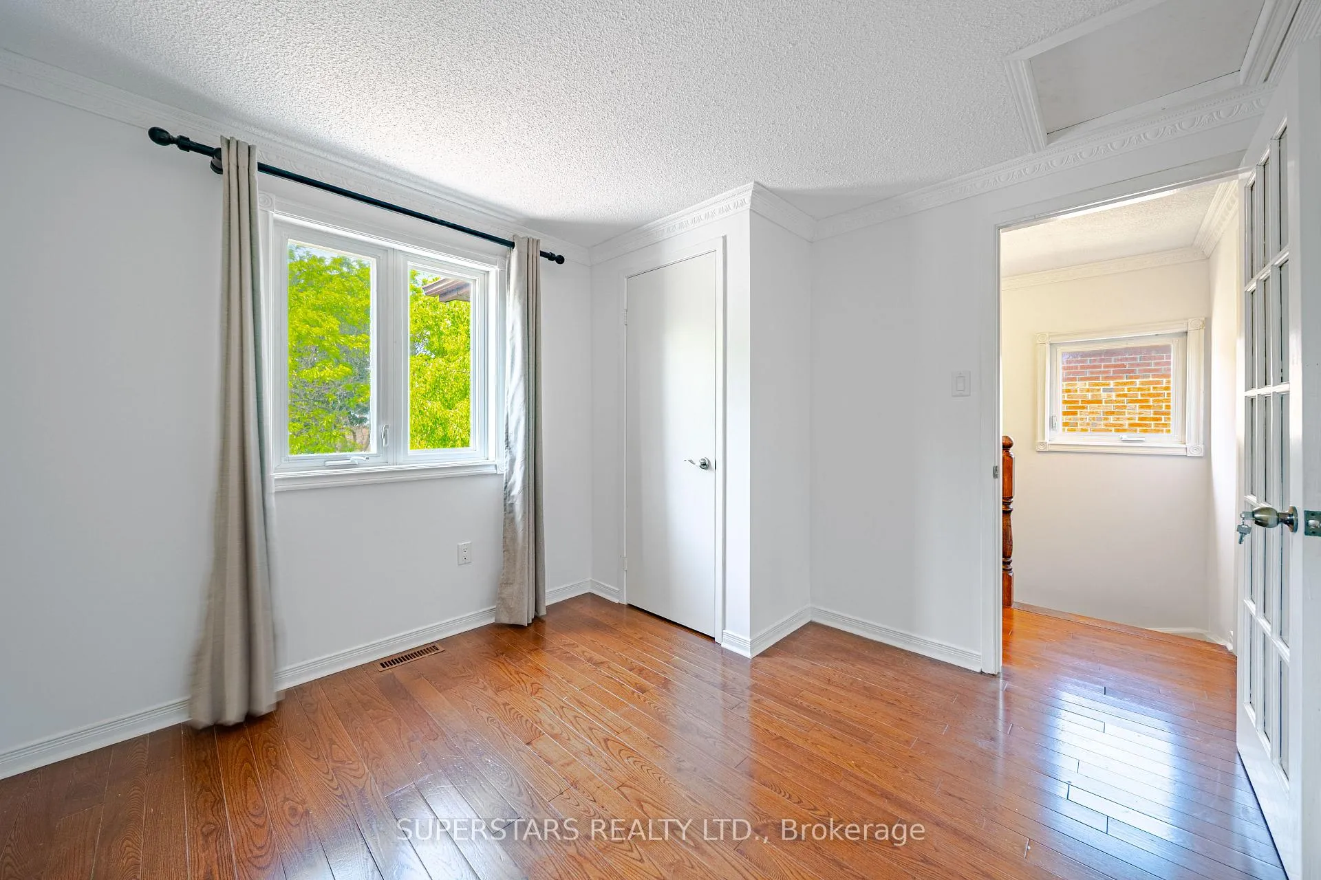 Photo 8 of 14 Marlow Crescent, Markham, Markville — HOMEH