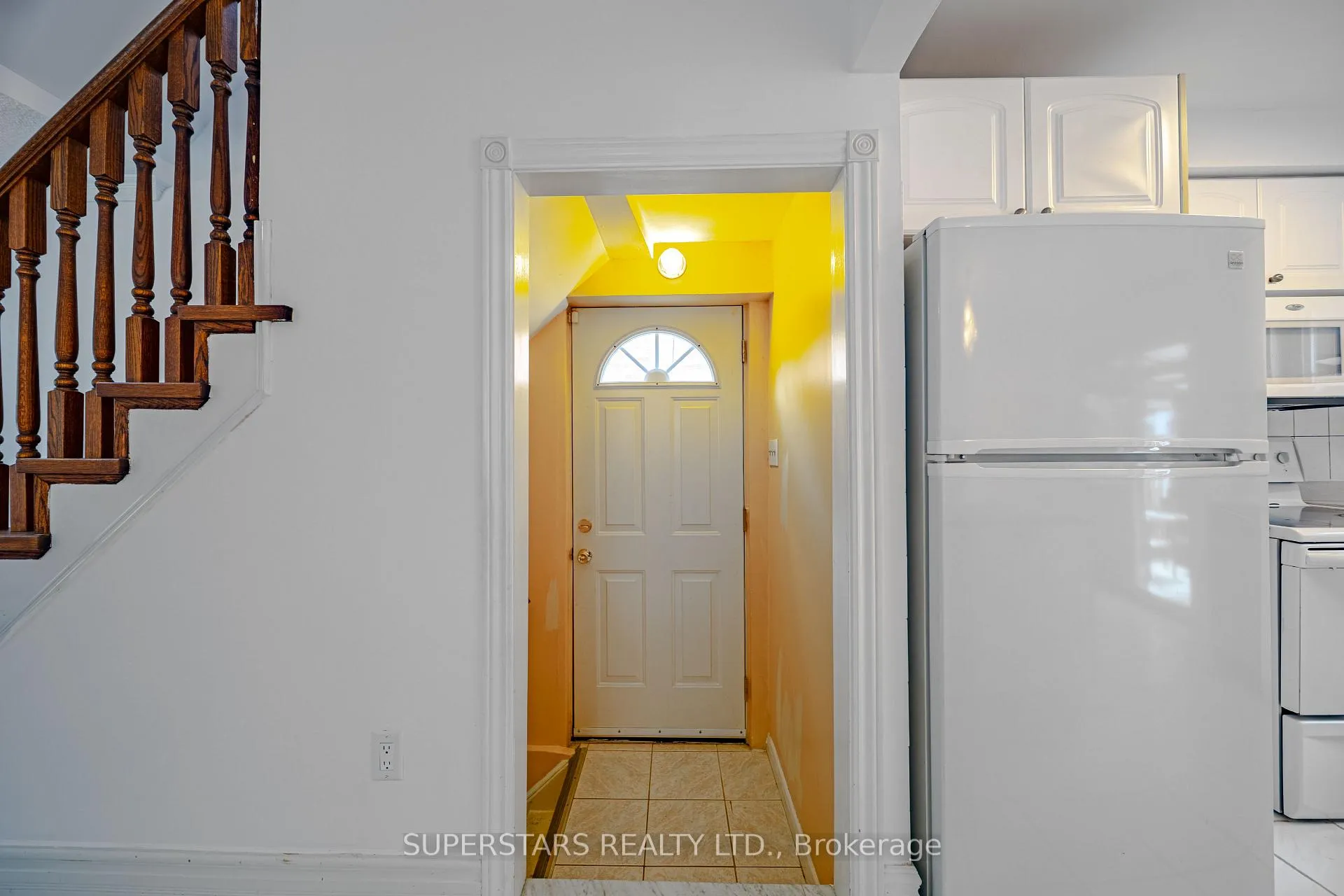 Photo 12 of 14 Marlow Crescent, Markham, Markville — HOMEH
