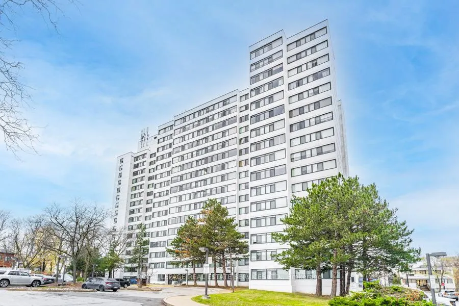 Front of Unit 706, 3000 Bathurst Street