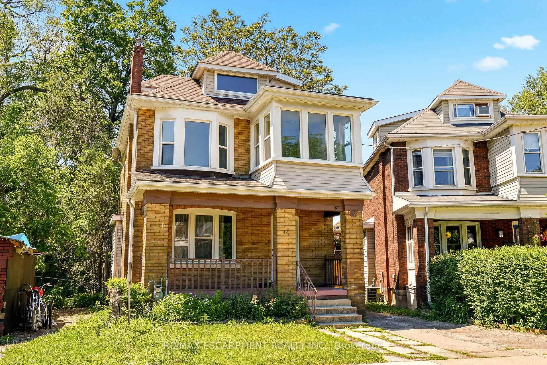 Photo 2 of 48 Glendale Avenue S, Hamilton, Crown Point — HOMEH
