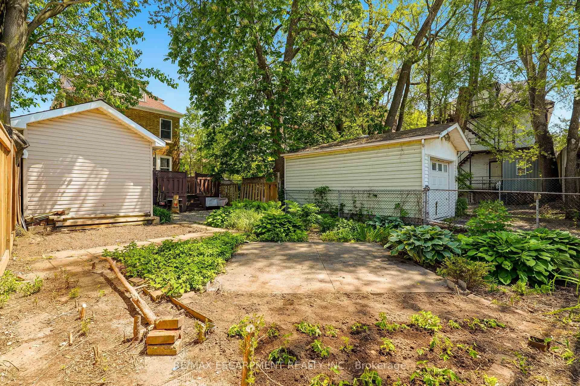 Photo 34 of 48 Glendale Avenue S, Hamilton, Crown Point — HOMEH