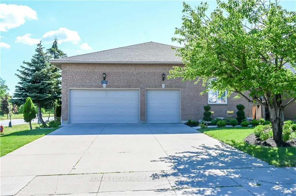 Photo 1 of Unit LOWER, 296 Winterberry Drive, Hamilton, Stoney Creek — HOMEH