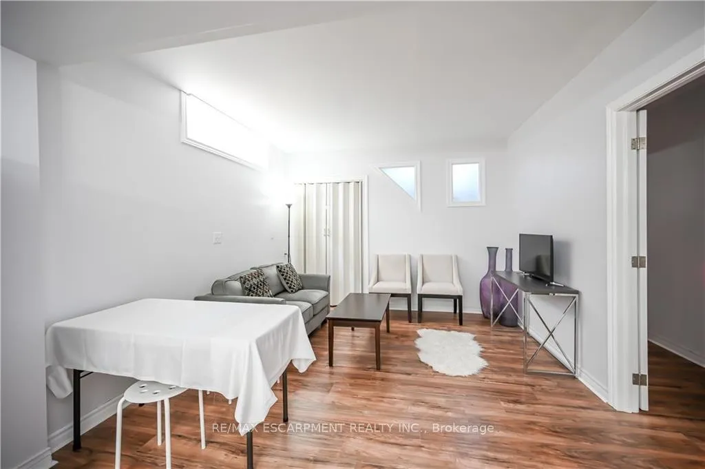 Photo 8 of Unit LOWER, 296 Winterberry Drive, Hamilton, Stoney Creek — HOMEH