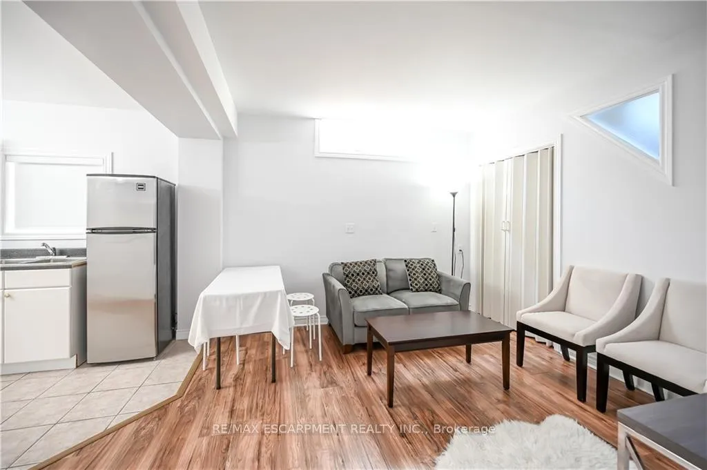 Photo 9 of Unit LOWER, 296 Winterberry Drive, Hamilton, Stoney Creek — HOMEH