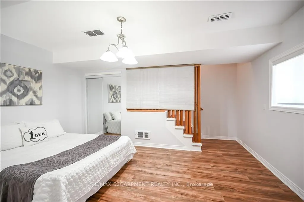 Photo 17 of Unit LOWER, 296 Winterberry Drive, Hamilton, Stoney Creek — HOMEH