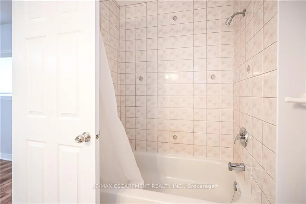 Photo 21 of Unit LOWER, 296 Winterberry Drive, Hamilton, Stoney Creek — HOMEH