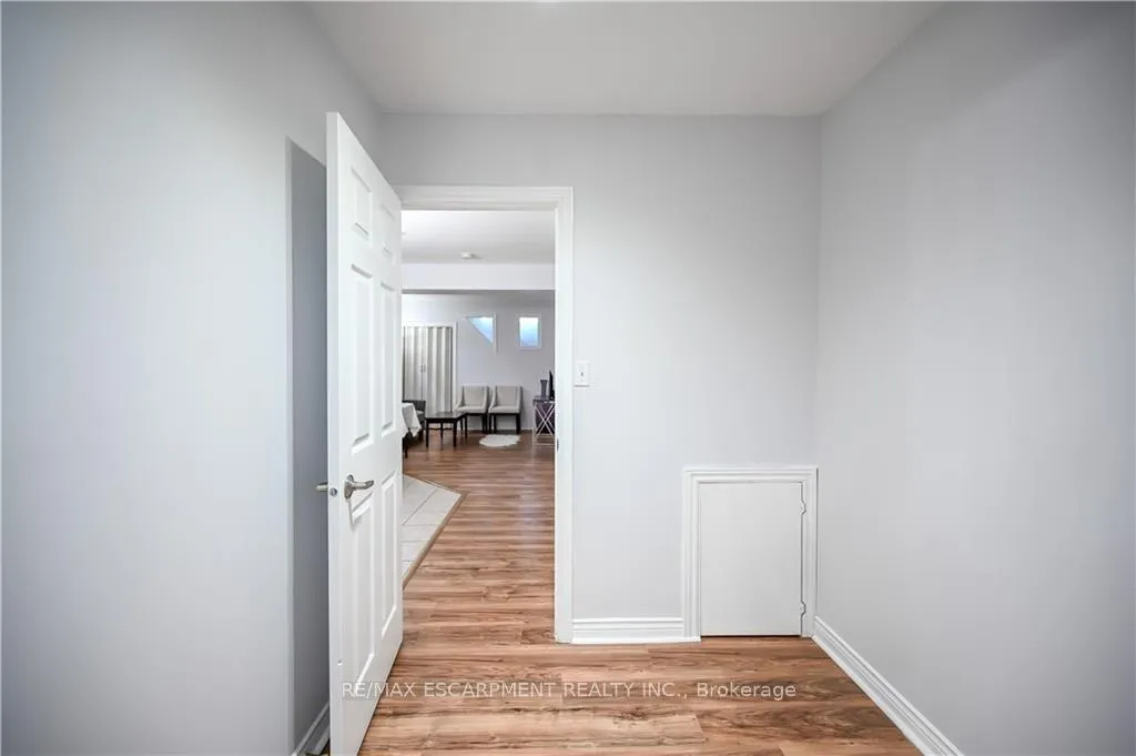 Photo 23 of Unit LOWER, 296 Winterberry Drive, Hamilton, Stoney Creek — HOMEH