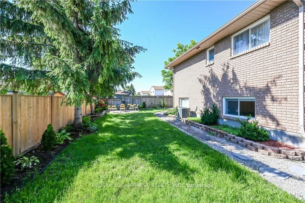 Photo 30 of Unit LOWER, 296 Winterberry Drive, Hamilton, Stoney Creek — HOMEH