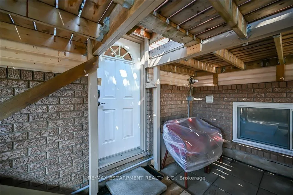 Photo 39 of Unit LOWER, 296 Winterberry Drive, Hamilton, Stoney Creek — HOMEH