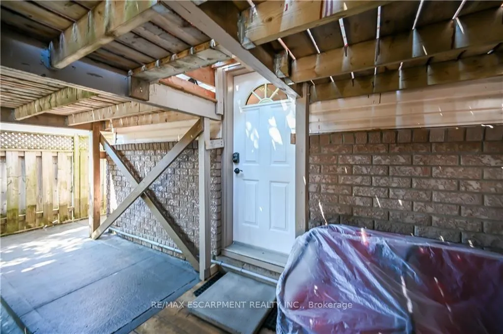 Photo 40 of Unit LOWER, 296 Winterberry Drive, Hamilton, Stoney Creek — HOMEH