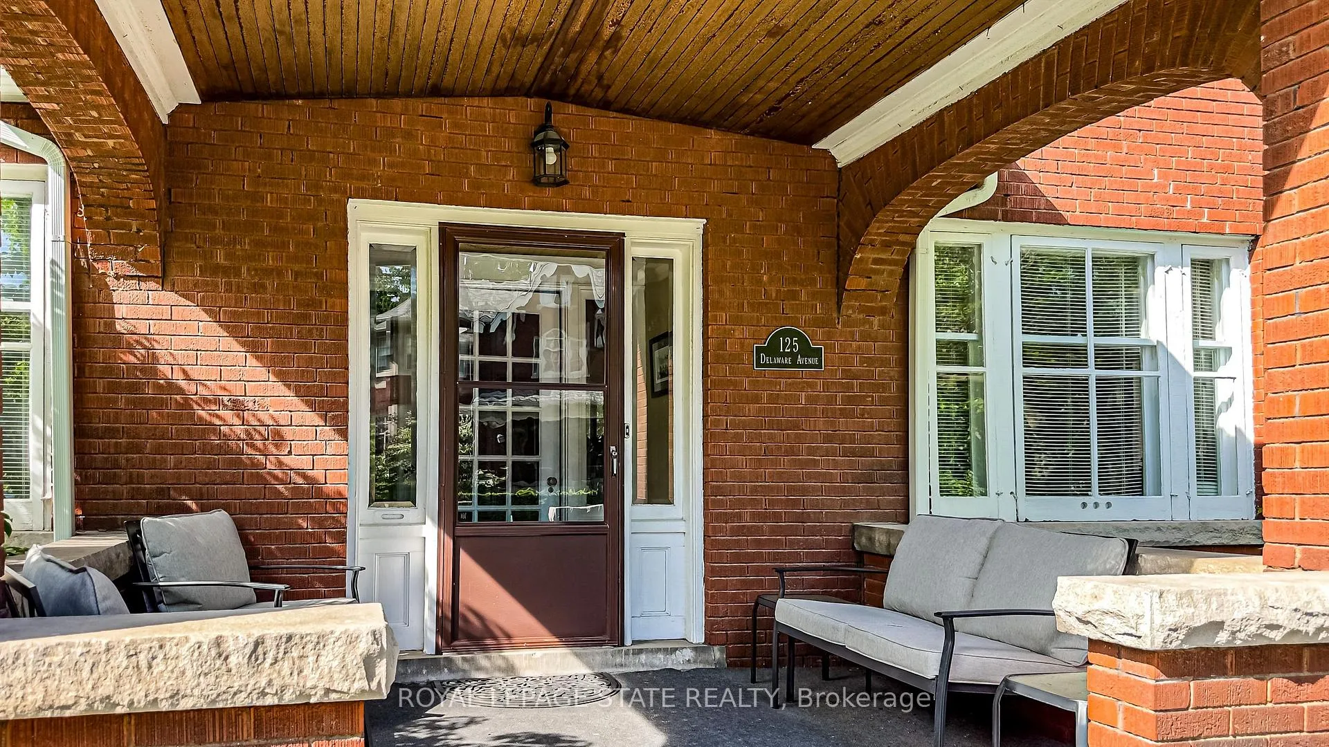 Photo 4 of 125 Delaware Avenue, Hamilton, St. Clair — HOMEH