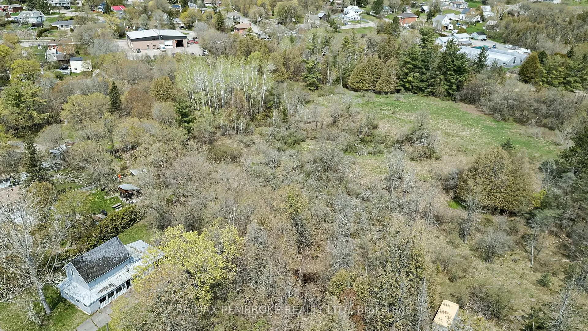 Photo 3 of 1746 Mill Street, Bonnechere Valley, Eganville/Bonnechere Twp — HOMEH