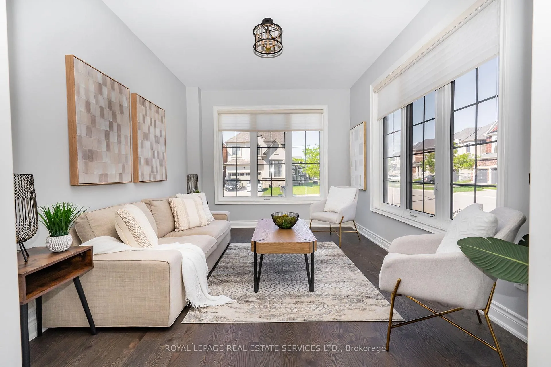 Photo 5 of 13 Mussle White Road, Brampton, Bram West — HOMEH