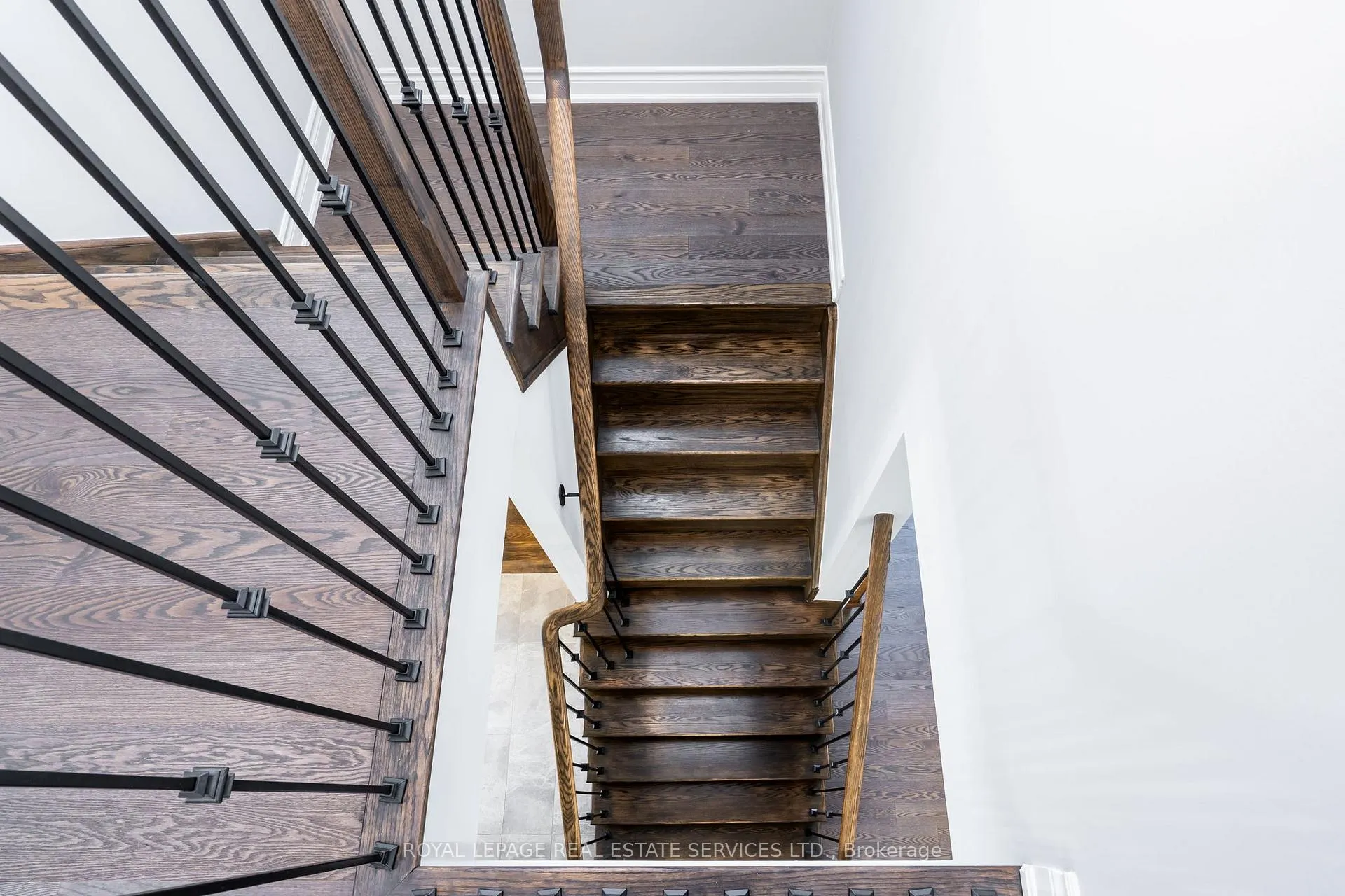 Photo 21 of 13 Mussle White Road, Brampton, Bram West — HOMEH