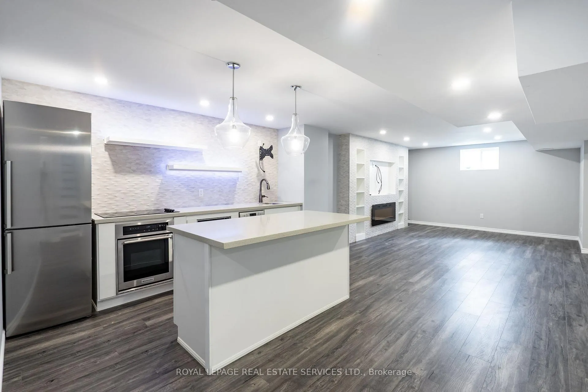 Photo 35 of 13 Mussle White Road, Brampton, Bram West — HOMEH