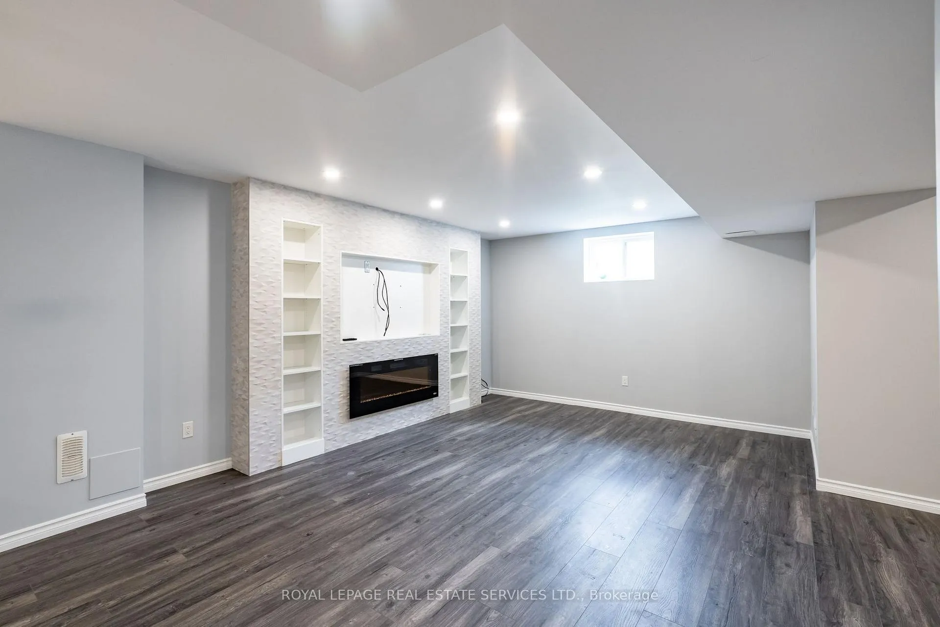 Photo 36 of 13 Mussle White Road, Brampton, Bram West — HOMEH
