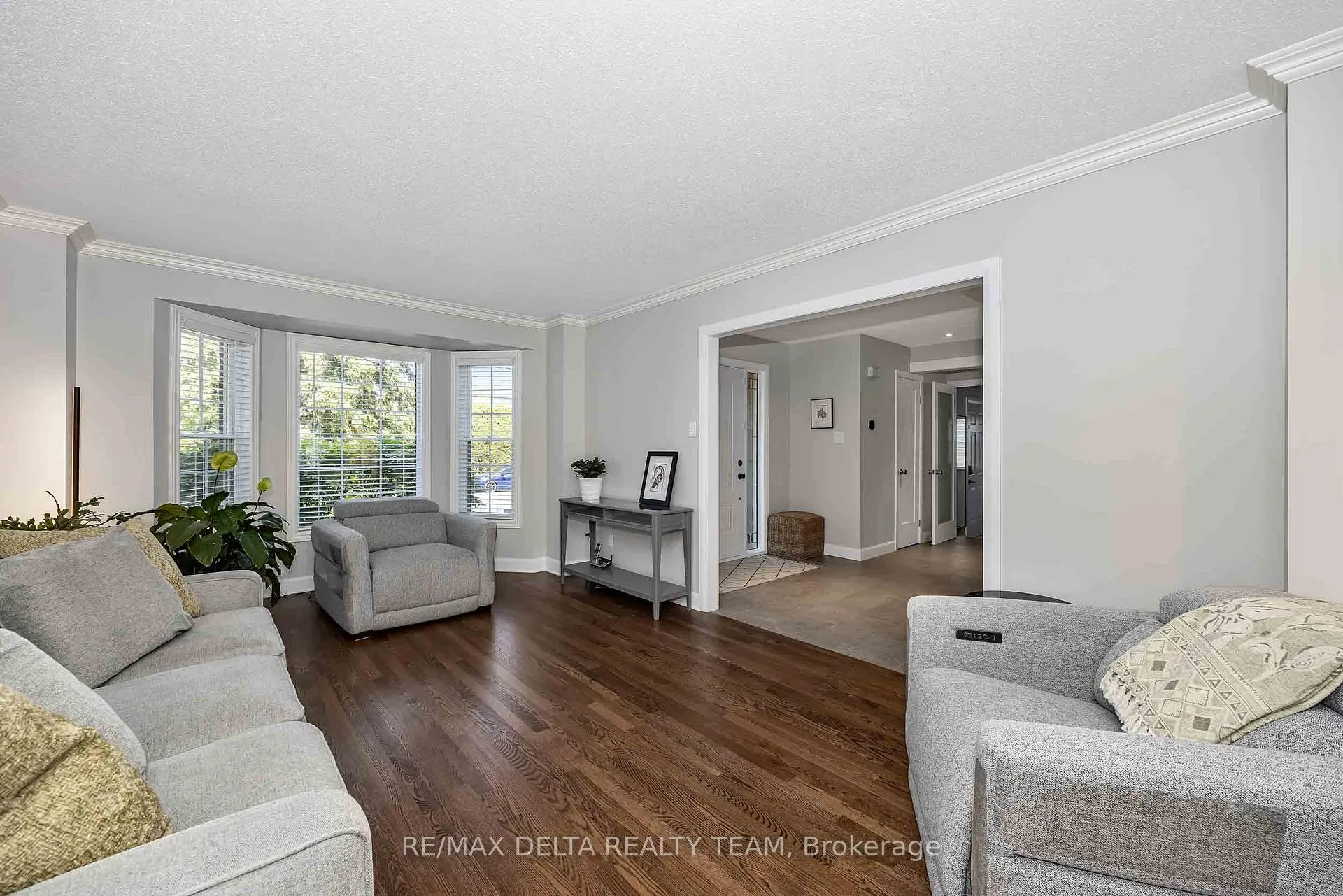 Photo 6 of 1426 Cheverny Crescent, Ottawa, Fallingbrook/Ridgemount — HOMEH