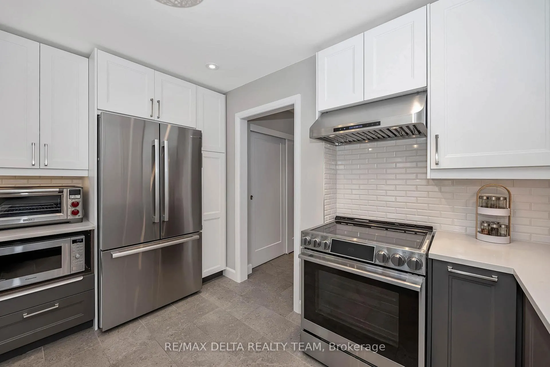 Photo 9 of 1426 Cheverny Crescent, Ottawa, Fallingbrook/Ridgemount — HOMEH