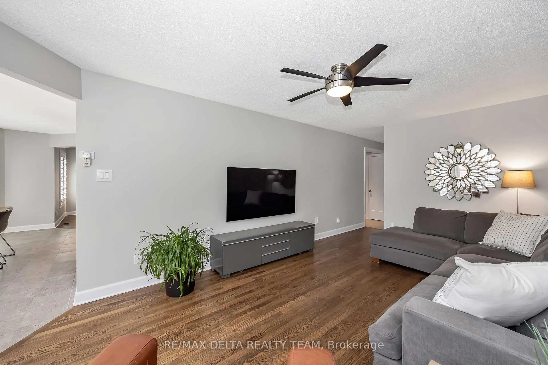 Photo 14 of 1426 Cheverny Crescent, Ottawa, Fallingbrook/Ridgemount — HOMEH