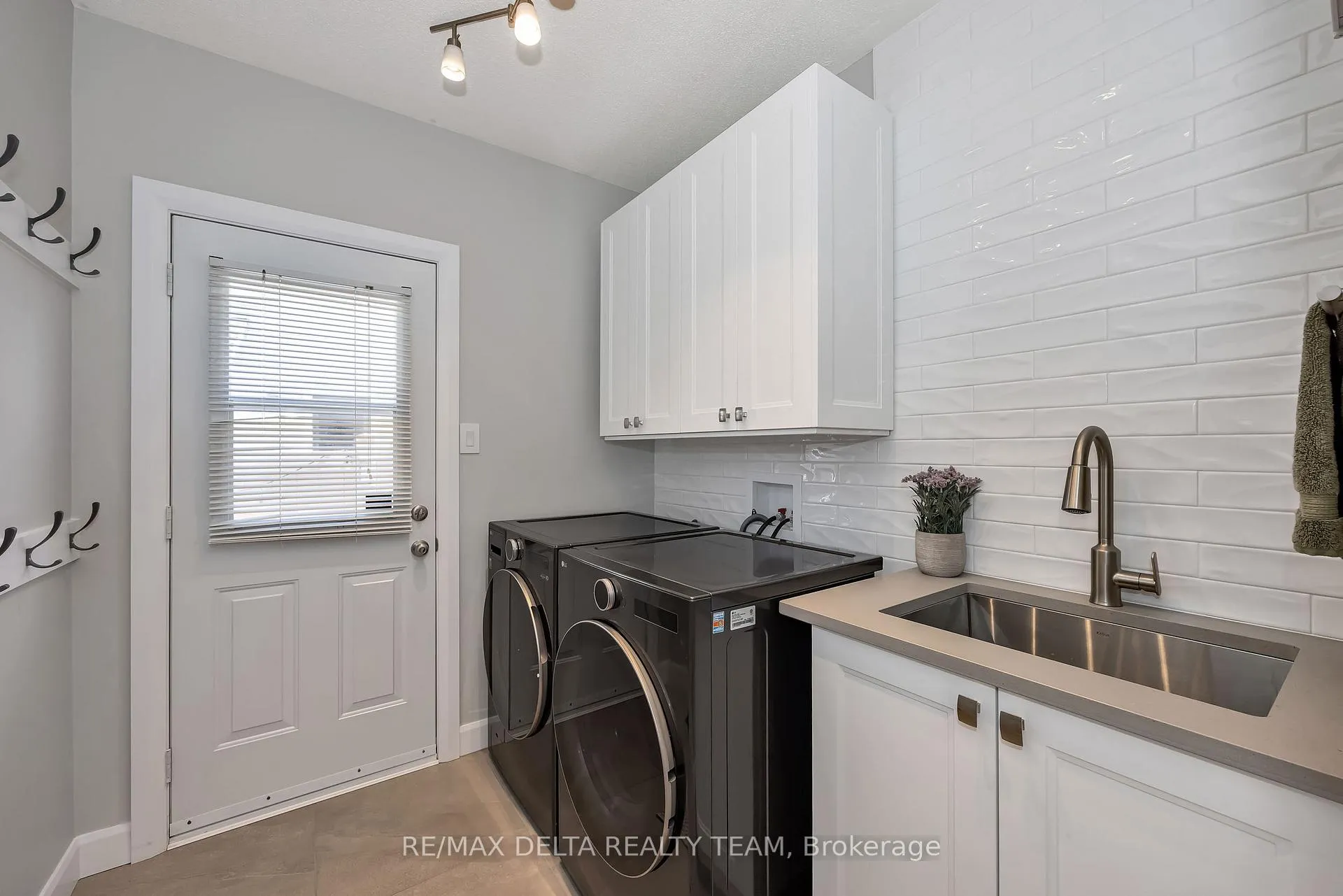 Photo 16 of 1426 Cheverny Crescent, Ottawa, Fallingbrook/Ridgemount — HOMEH
