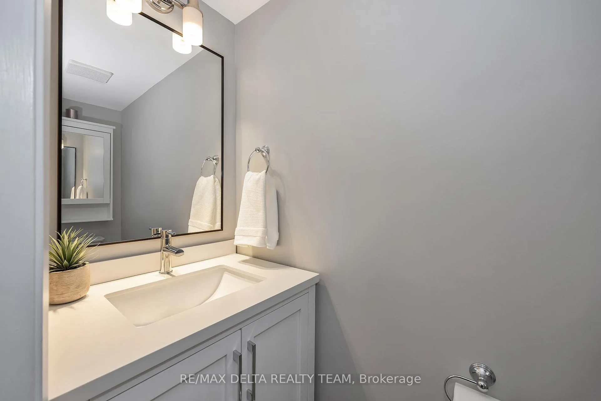 Photo 17 of 1426 Cheverny Crescent, Ottawa, Fallingbrook/Ridgemount — HOMEH