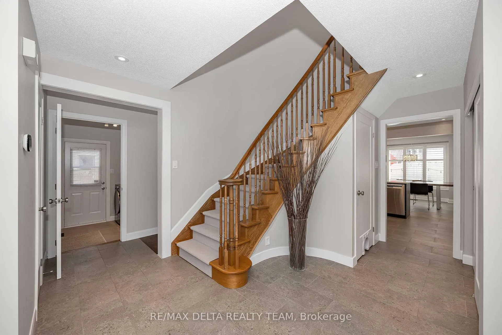 Photo 18 of 1426 Cheverny Crescent, Ottawa, Fallingbrook/Ridgemount — HOMEH