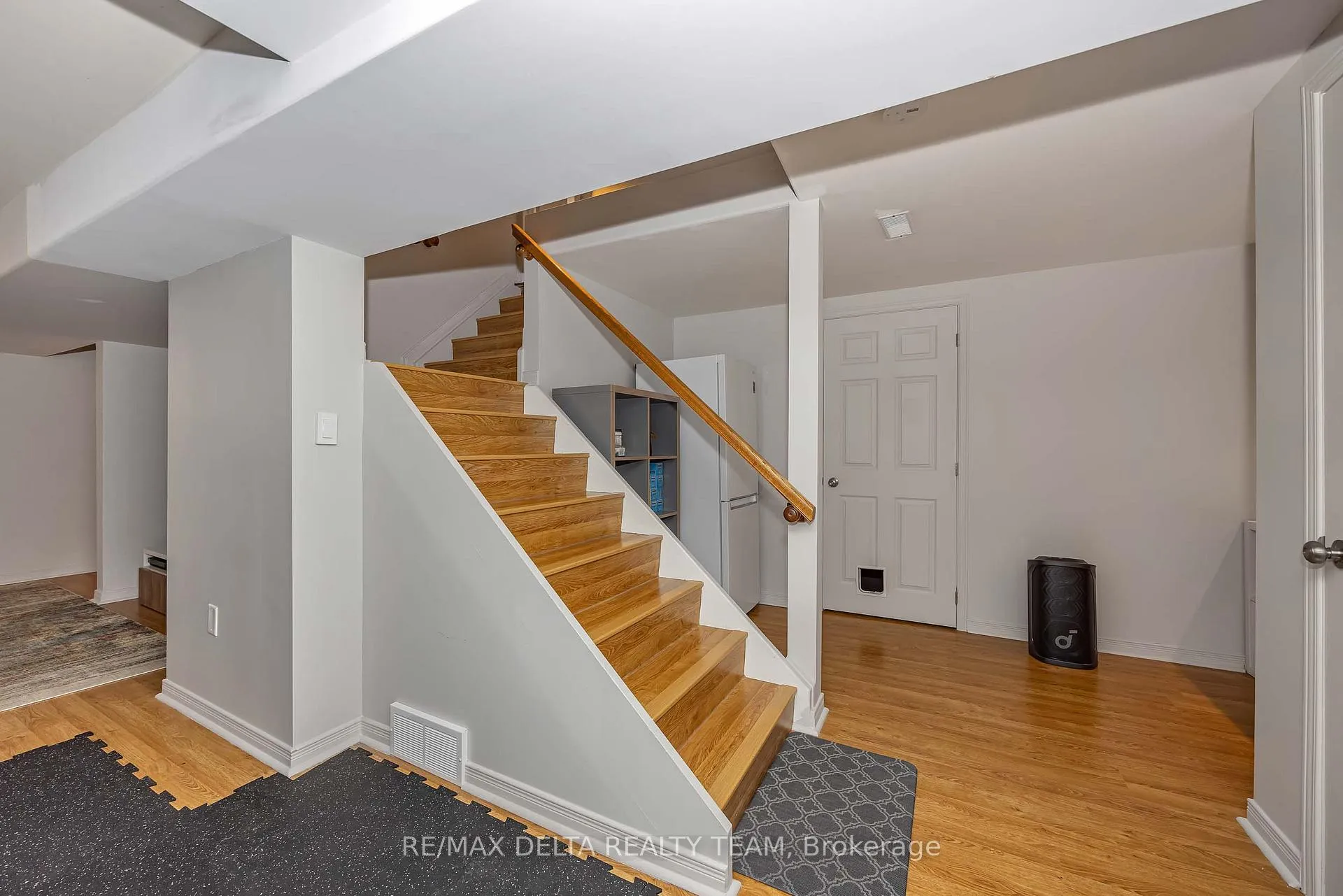 Photo 31 of 1426 Cheverny Crescent, Ottawa, Fallingbrook/Ridgemount — HOMEH