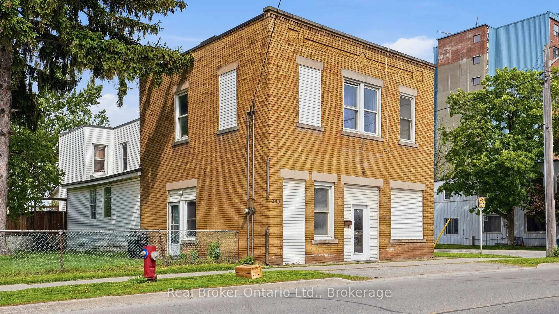 Photo 2 of 247 King Street, Welland, Welland Downtown — HOMEH