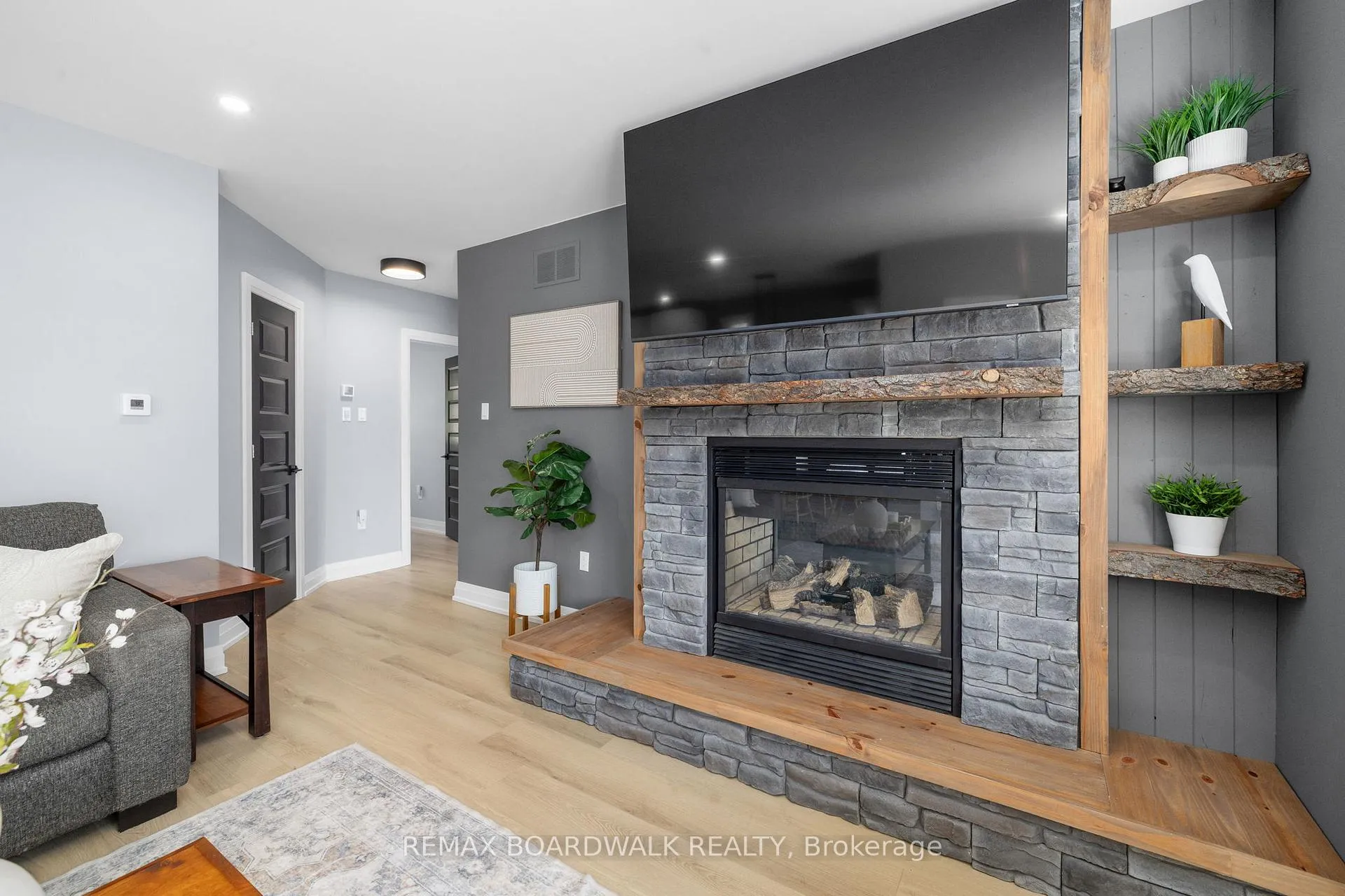 Photo 19 of 159 Dunlop Crescent, Drummond/North Elmsley, Drummond N Elmsley (Drummond) Twp — HOMEH