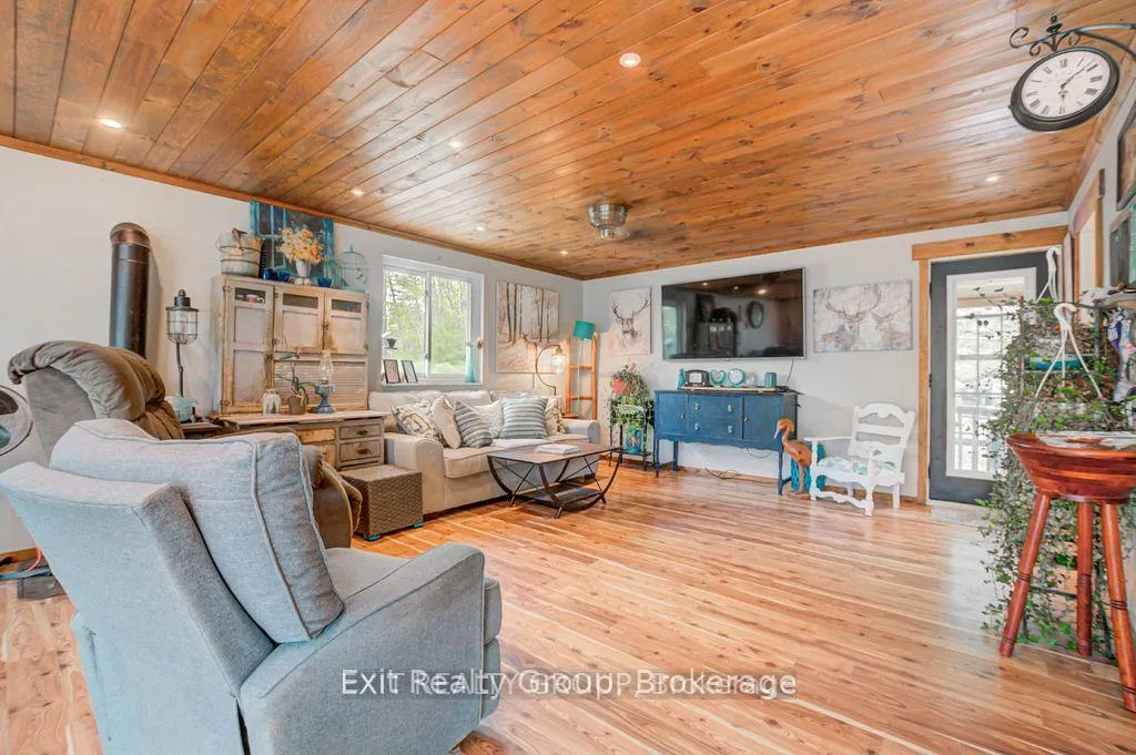 Photo 7 of 1058 Wellman Road, Frontenac, Frontenac North — HOMEH