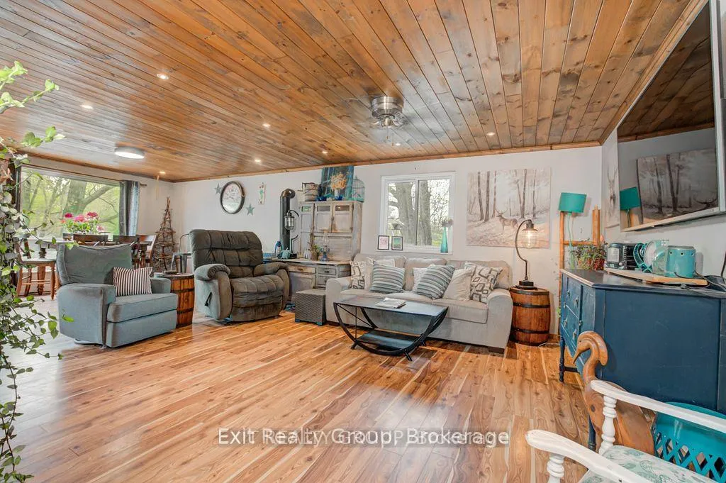 Photo 8 of 1058 Wellman Road, Frontenac, Frontenac North — HOMEH