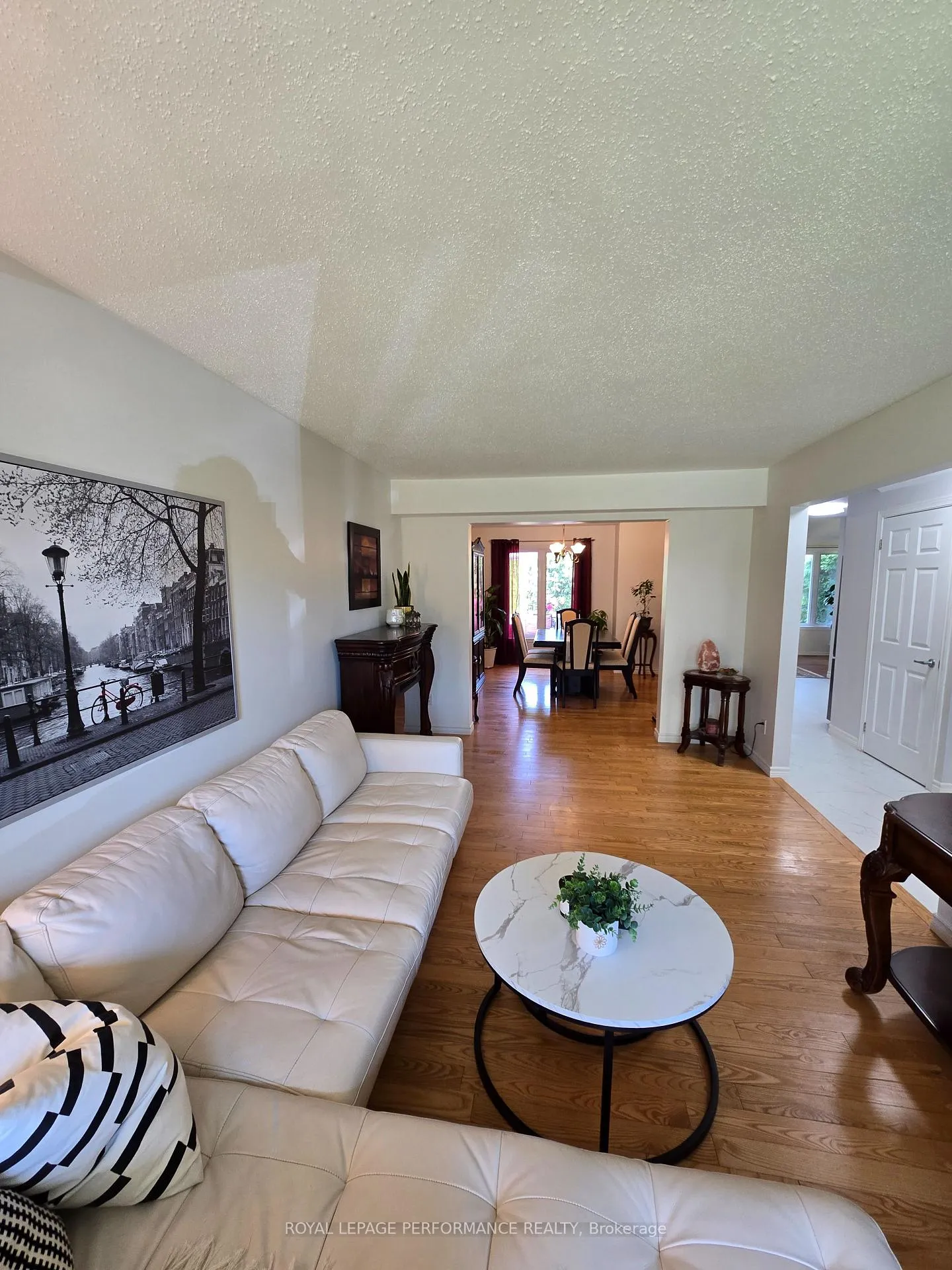 Photo 5 of 61 Hawley Crescent, Ottawa, Kanata - Bridlewood — HOMEH
