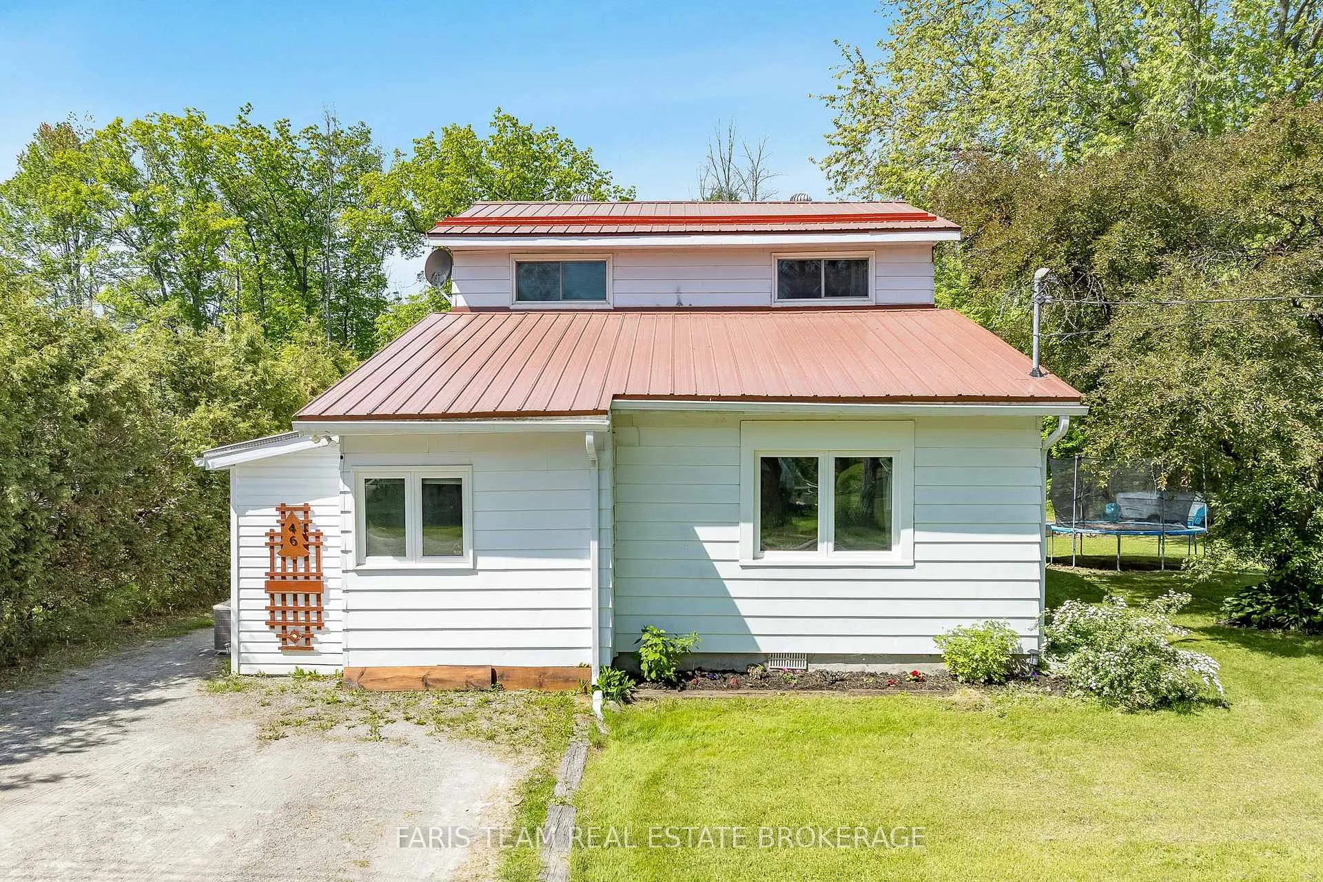 Photo 3 of 46 Hearthstone Drive, Tay, Rural Tay — HOMEH