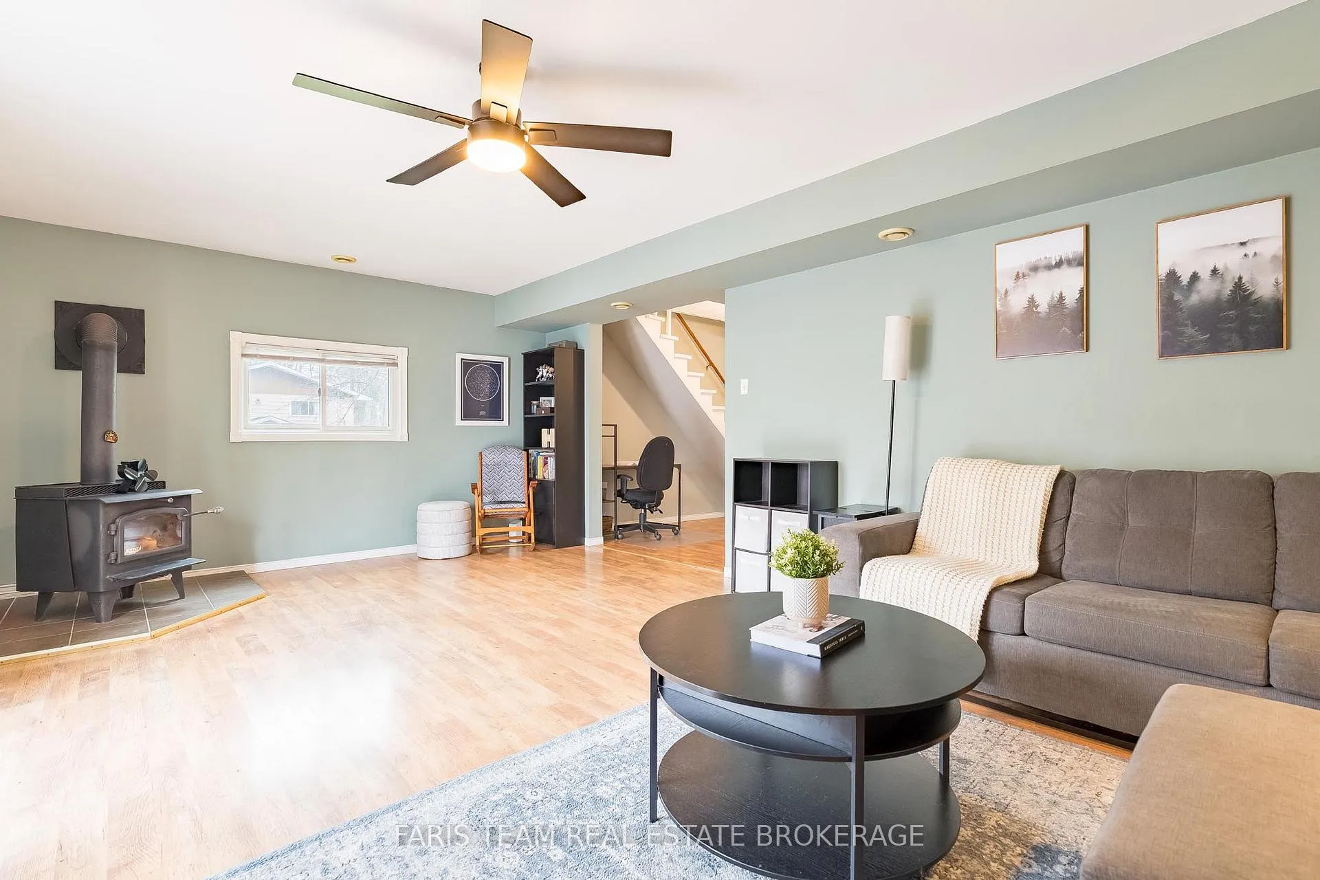 Photo 16 of 46 Hearthstone Drive, Tay, Rural Tay — HOMEH