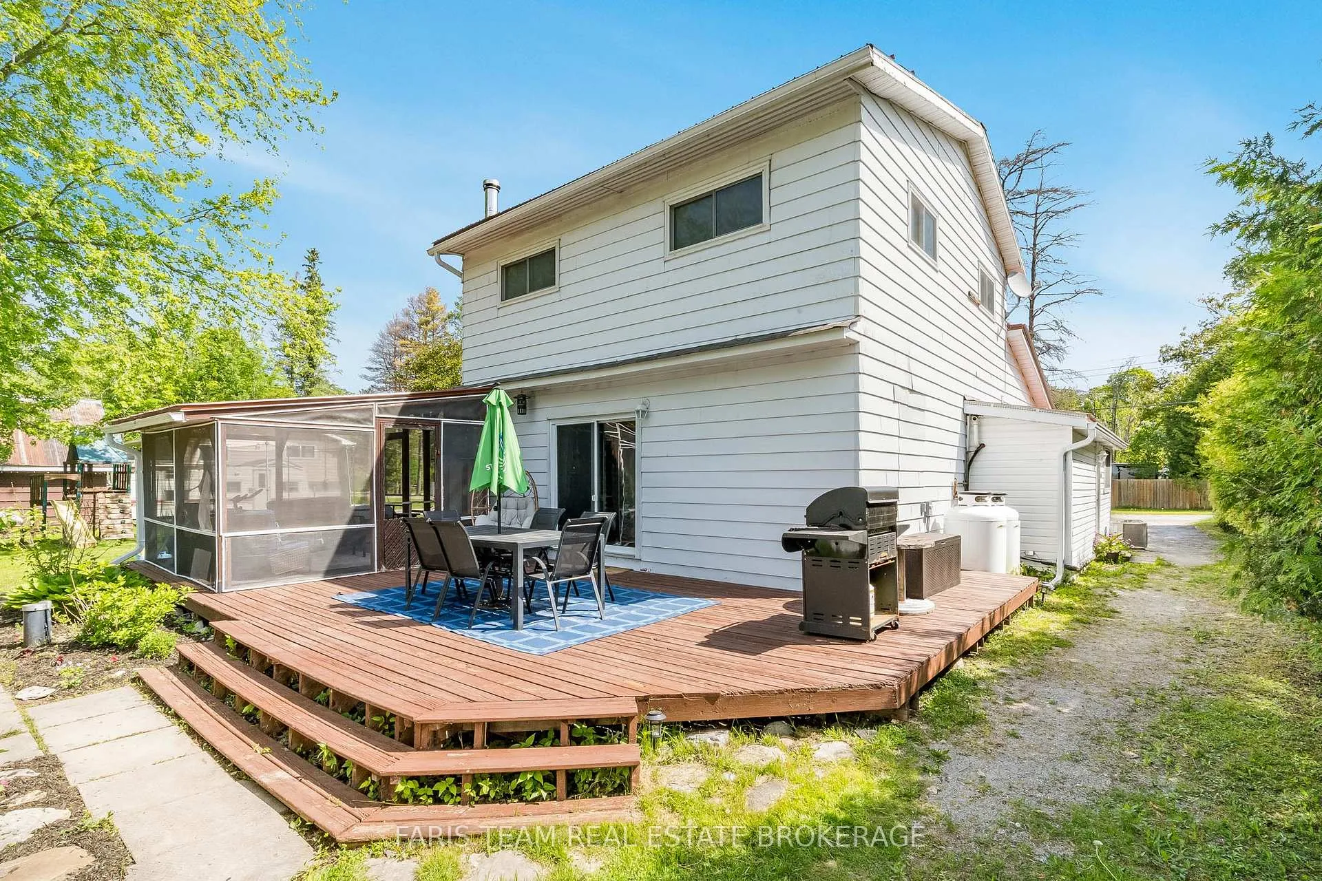 Photo 28 of 46 Hearthstone Drive, Tay, Rural Tay — HOMEH
