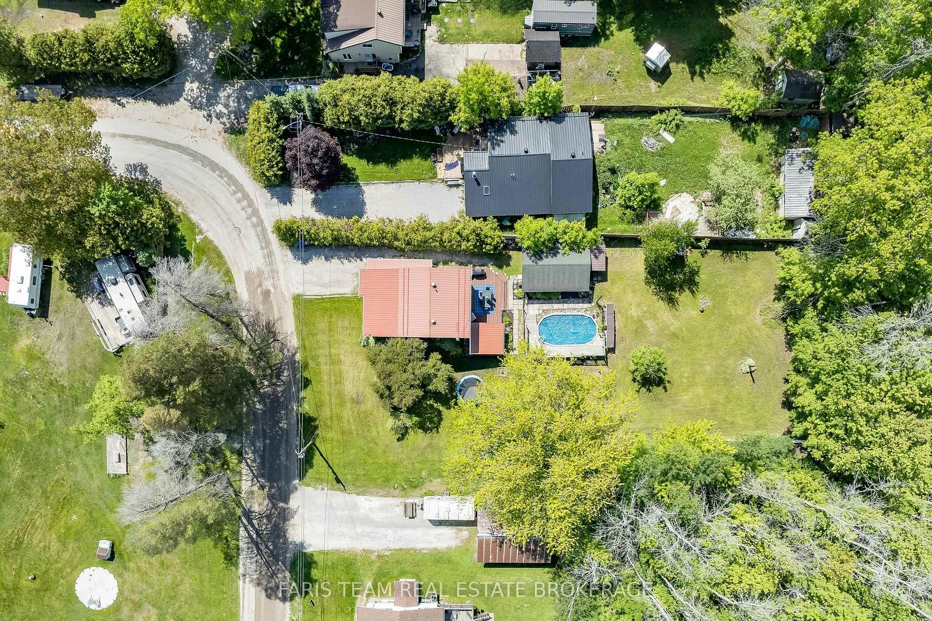 Photo 35 of 46 Hearthstone Drive, Tay, Rural Tay — HOMEH